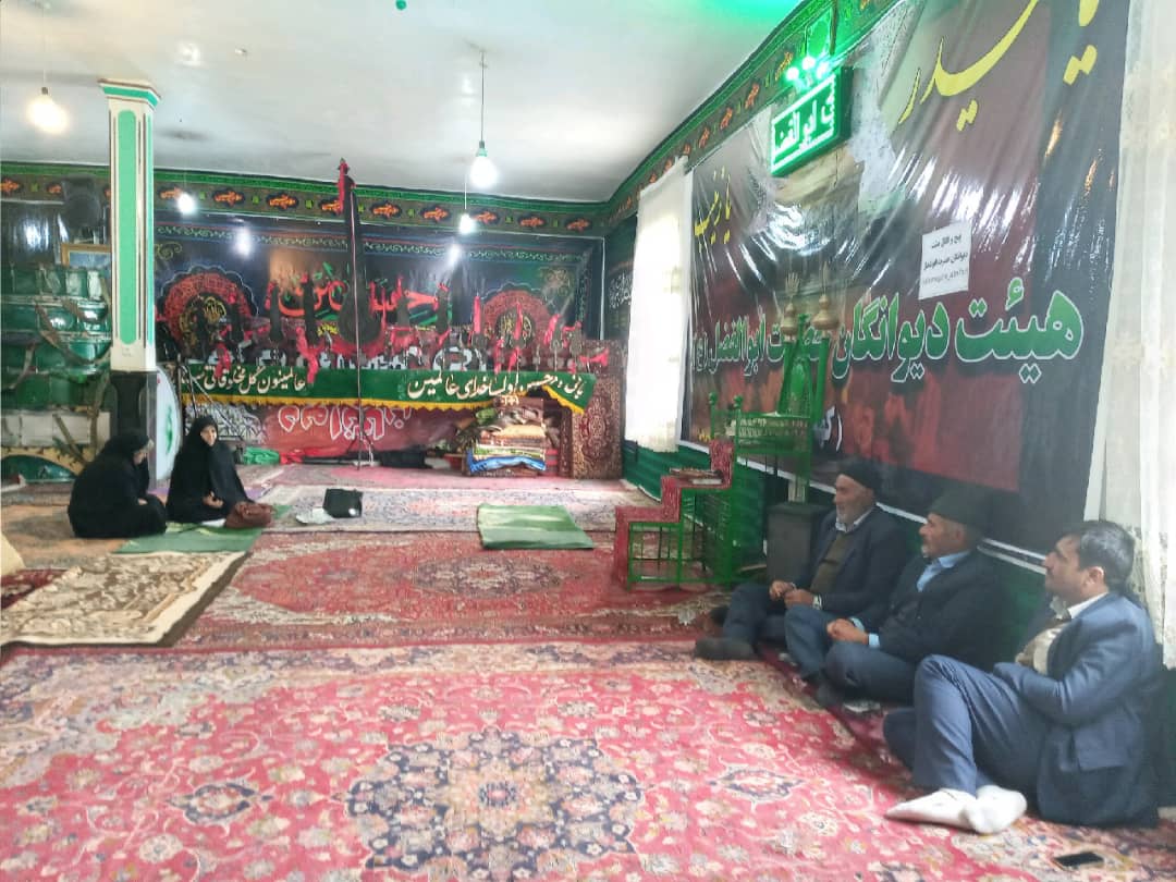 بانوان جهادی که به کمک سیل‌زده‌ها شتافتند/ دیدار با خانواده شهدا، عامل راه‌اندازی گروه جهادی