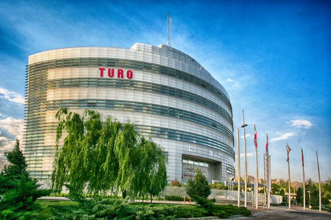 پرونده ویژه| در مترو تبریز چه می‌گذرد؟/ “تراموا شو” سرپوشی برای مشکلات