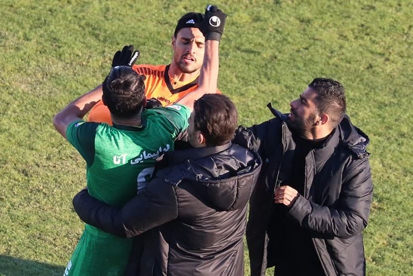 فحاشی سنگربان میهمان پس از سوت پایان/ بازیکنان از خجالت هم درآمدند