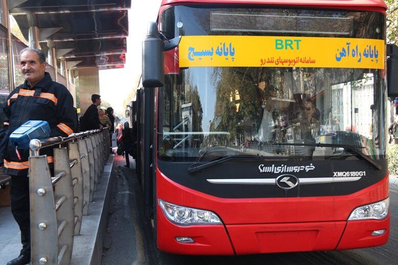 مطالبات مستمر دانشجویان از اتوبوسرانی تبریز/ حقوق آبان‌ کارگران BRT پرداخت شد