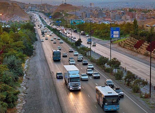 ترافیک‌های سنگین در اتوبان شهید کسایی/ ظرفیت تعریض و موانع موجود