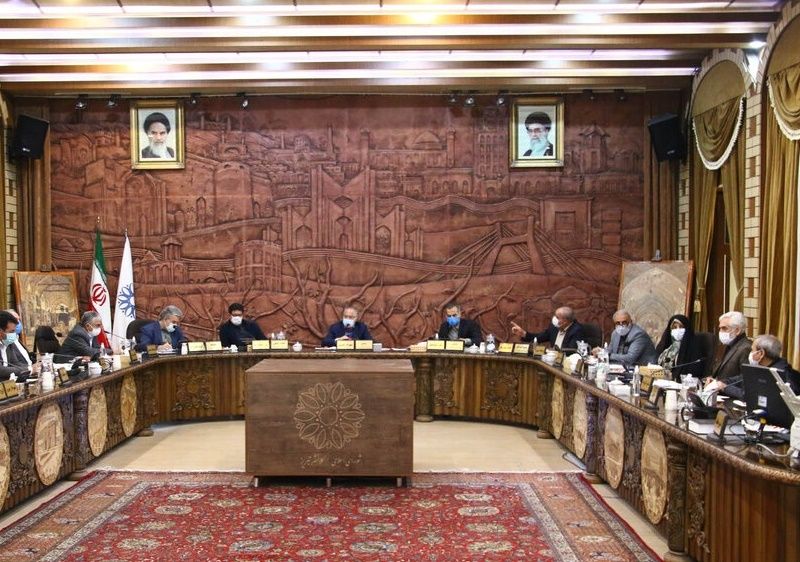 ترکش‌های متمم بودجه سال 98 در شورا/ هزینه‌کرد قطار شهری تبریز زیر تیغ انتقادات