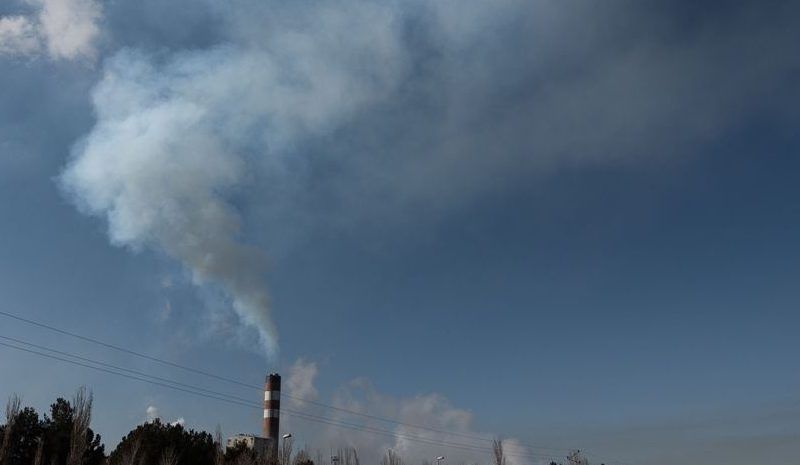 فرماندار تبریز: آلودگی هوا تقصیر خودروهاست/ محیط زیست: مازوت، عامل اصلی