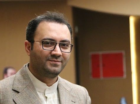 تحقیق و تفحص از مترو انجام می‌شود/ تراکتور را به مردم برگردانید