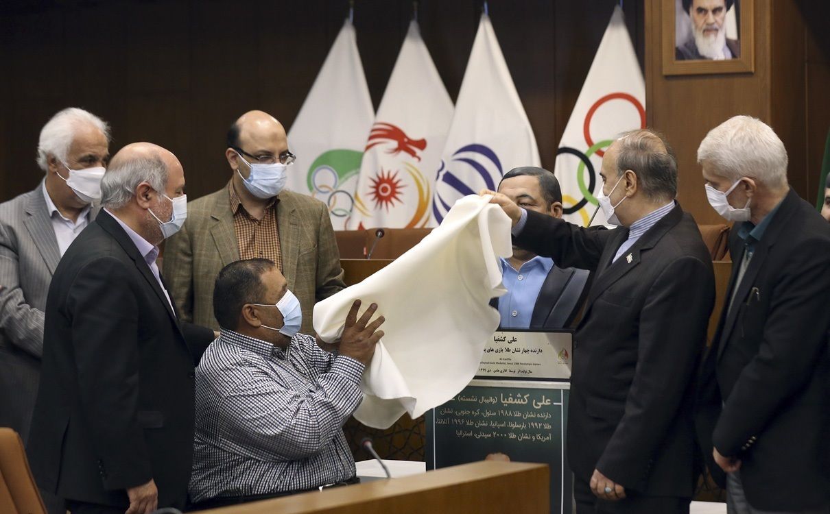 قهرمان ملی ورزش تبریـز صاحب تندیس شد + تصاویر