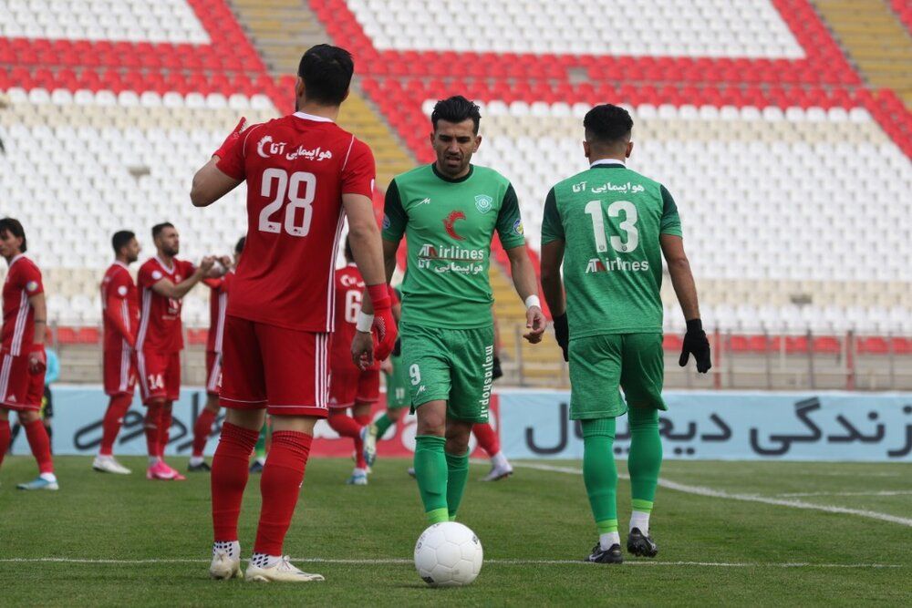 نحسی 13 یقه فوتبال آذربایجان را گرفت