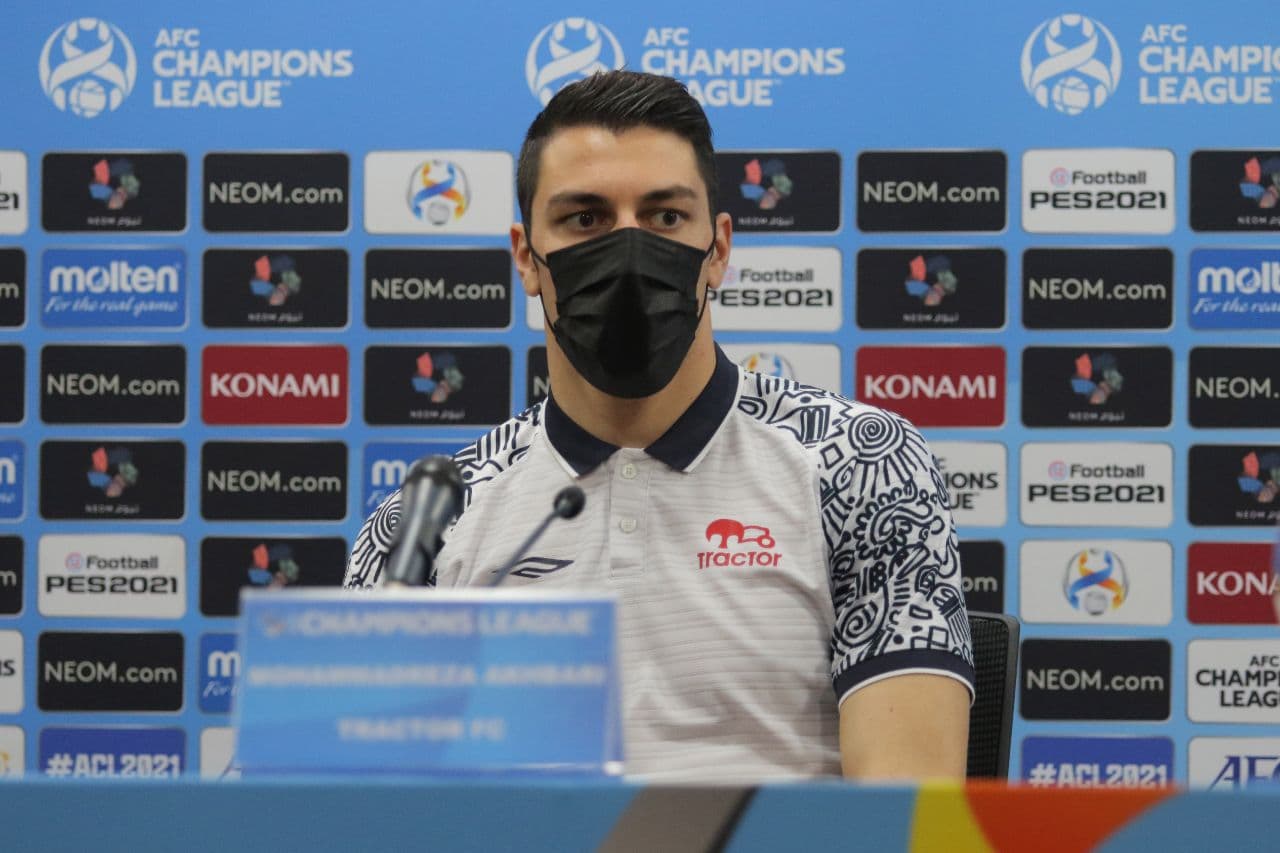 اخباری: باید تمرکز بیشتری داشته باشیم/ برای کسب سه امتیاز به میدان می‌رویم