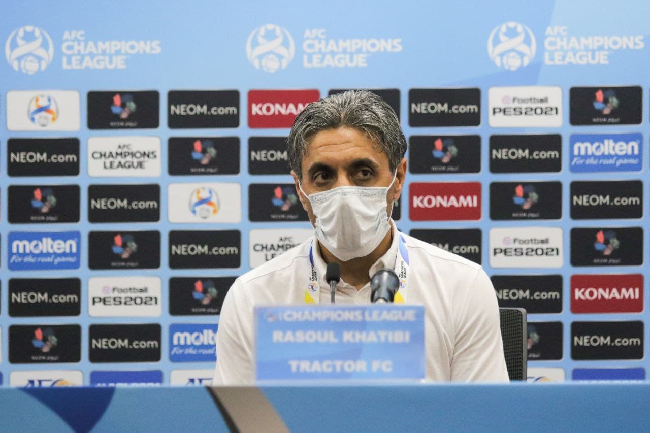 خطیبی: به بازیکنانم افتخار می‌کنم/ یکدلی موجود در تراکتور را در هیچ تیمی ندیدم