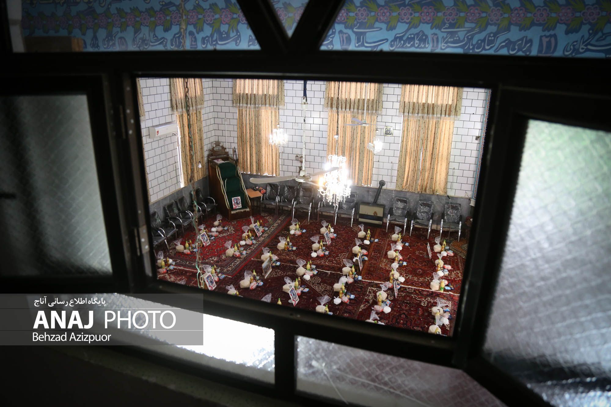 آماده سازی بسته‌های معیشتی توسط گروه جهادی وقف الحسین(ع)