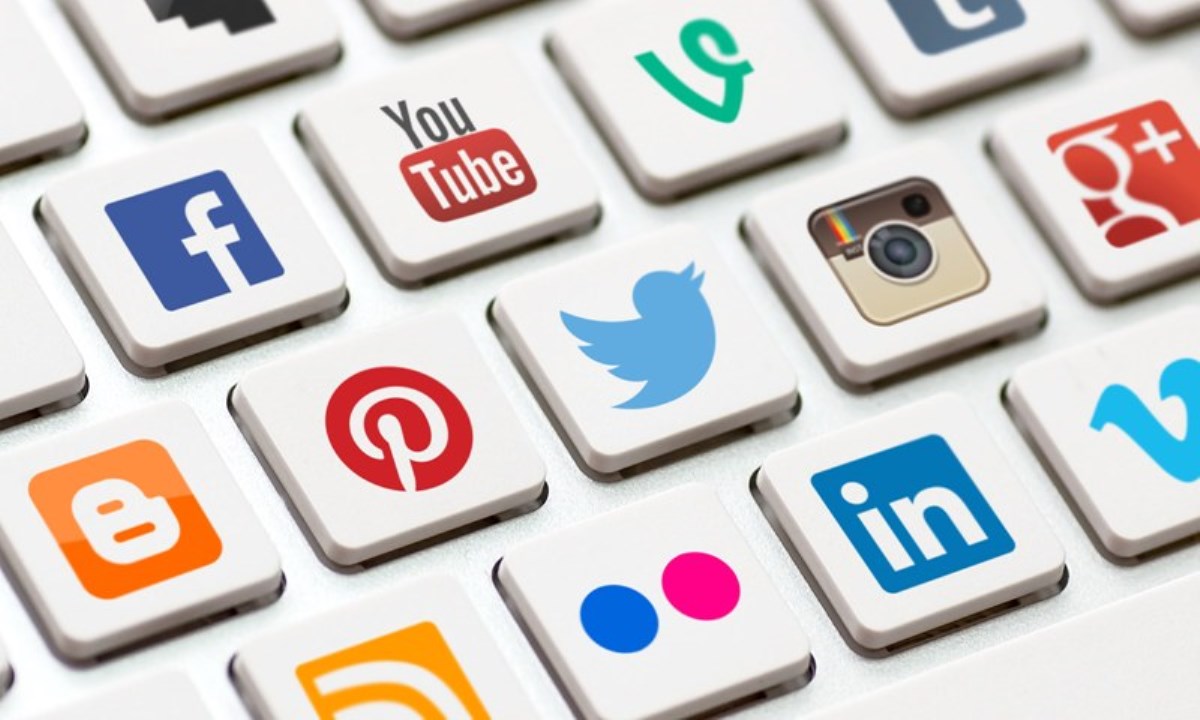 حکم‌رانی فضای مجازی و پروپاگاندای رسانه‌ای