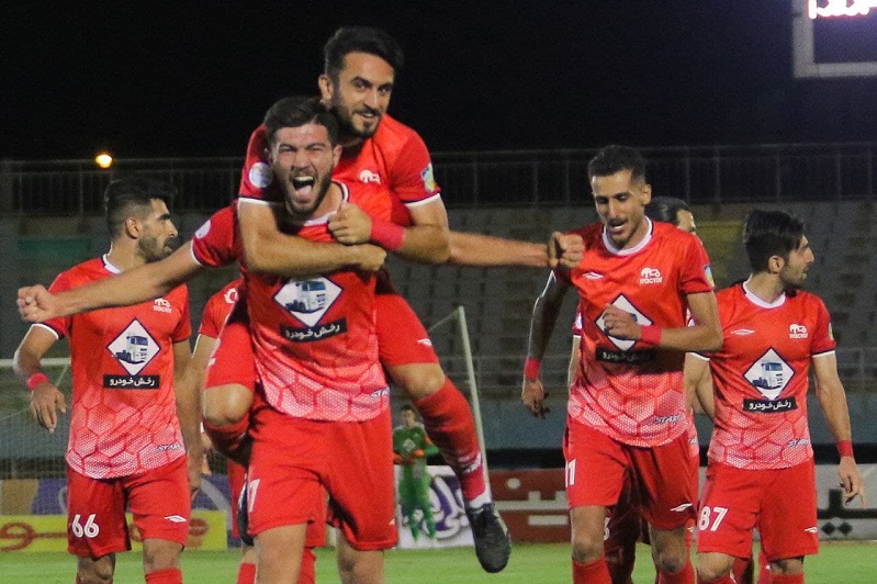 انتقام سخت تراکتور از ایرالکو/ گربهسیاه در لانه شکار شد!