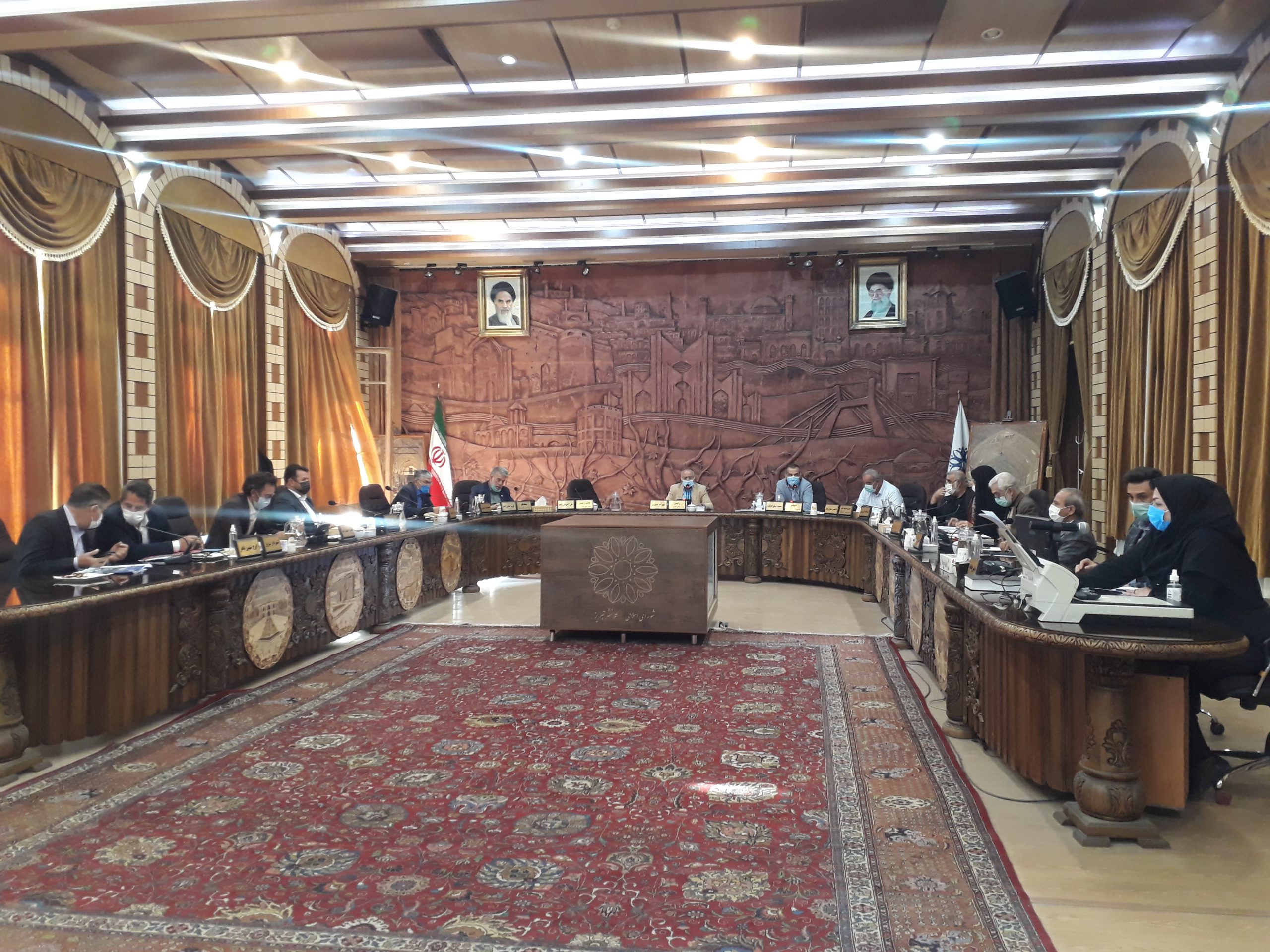 تصویب قرارداد فیمابین شهرداری و تاکسی‌های اینترنتی