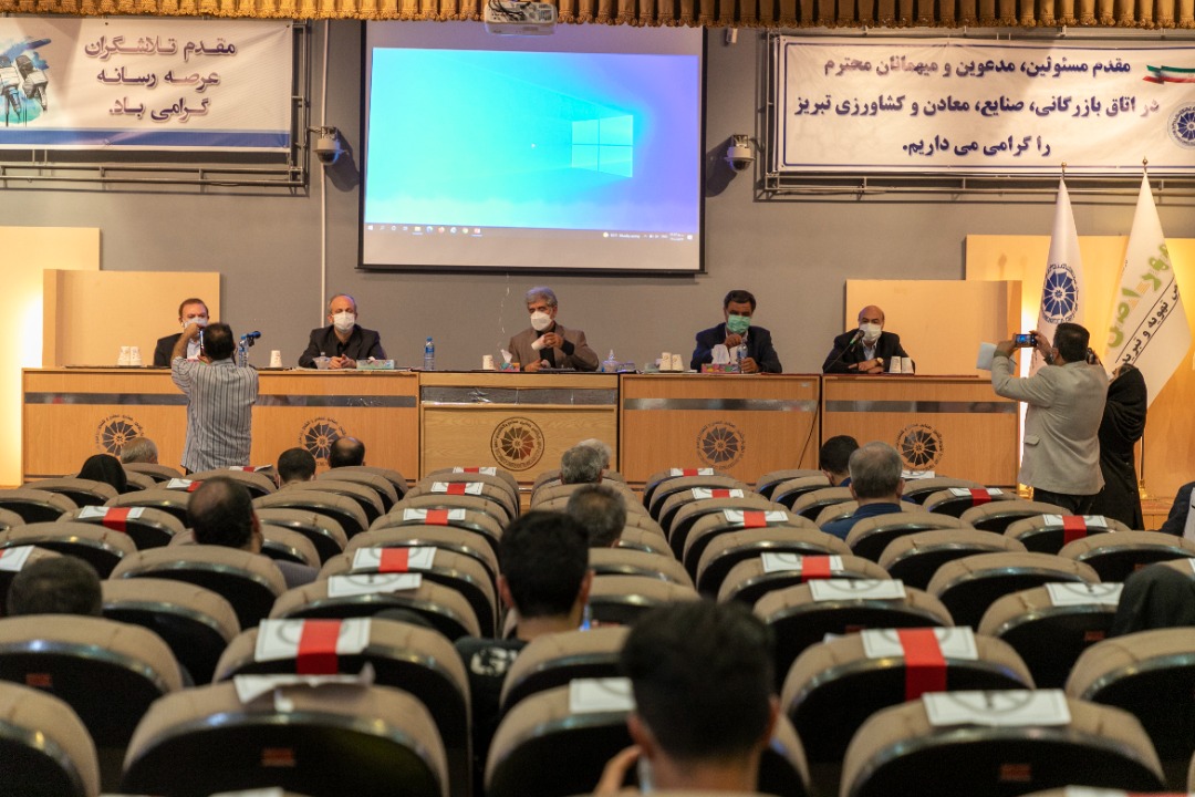 یک هزار و 190 کارت بازرگانی فعال در استان/تقویت ارتباطات خارجی از طریق اتاق بازرگانی