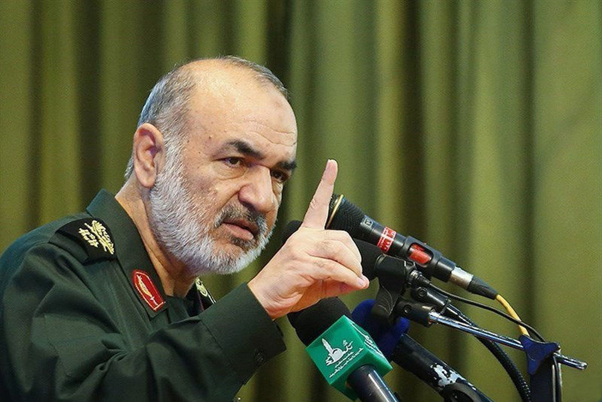 قدرت‌های مستکبر جهان در حال احتضارند/ پیروزی ملت ایران قطعی است