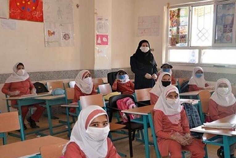مدارس کمتر از ۳۰۰ نفر در آذربایجان‌شرقی حضوری می‌شوند