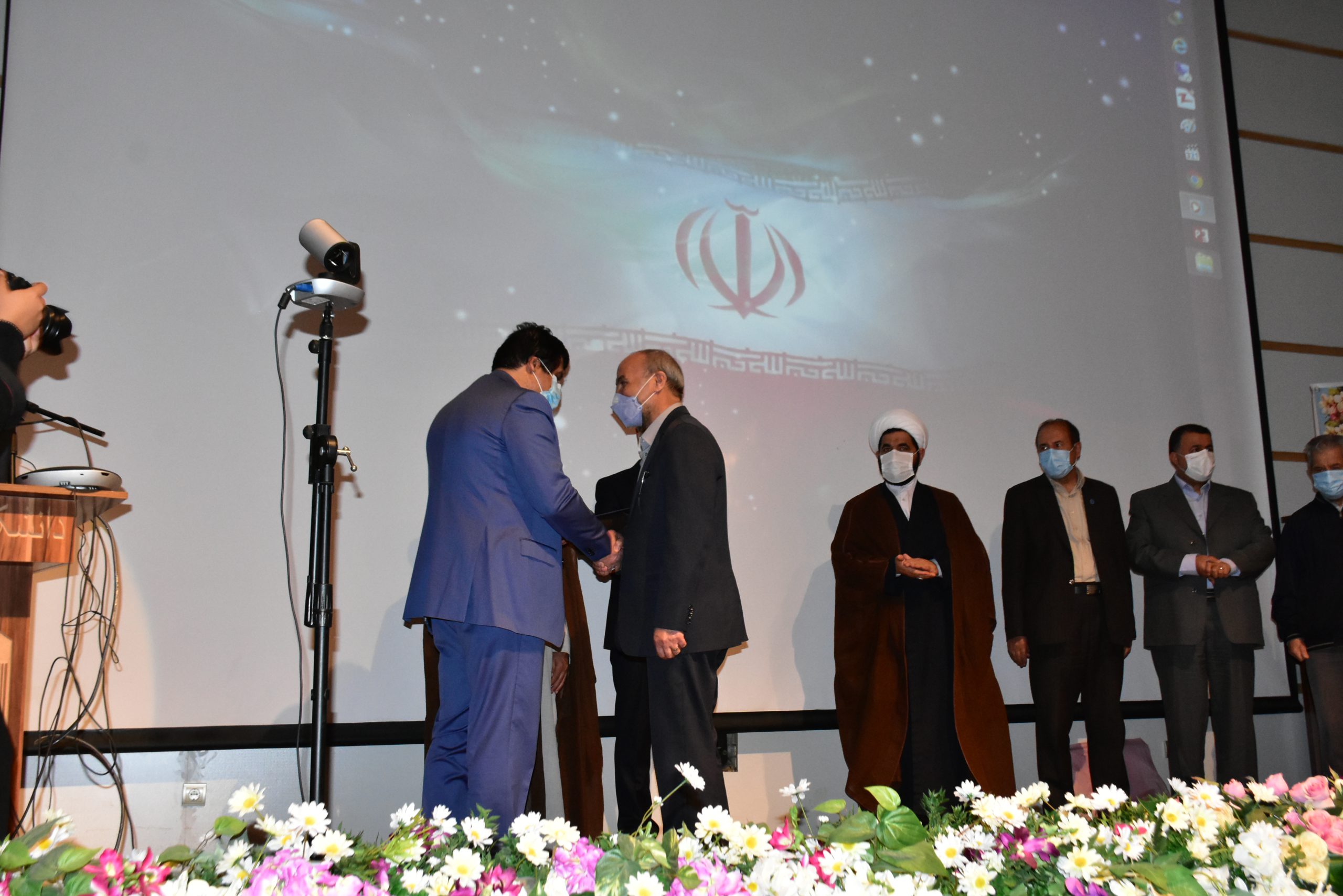 صومی: خاطراتم را تبدیل به کتاب می‌کنم/ نقی‌پور: آماده شنیدن نظرات و انتقاداتم