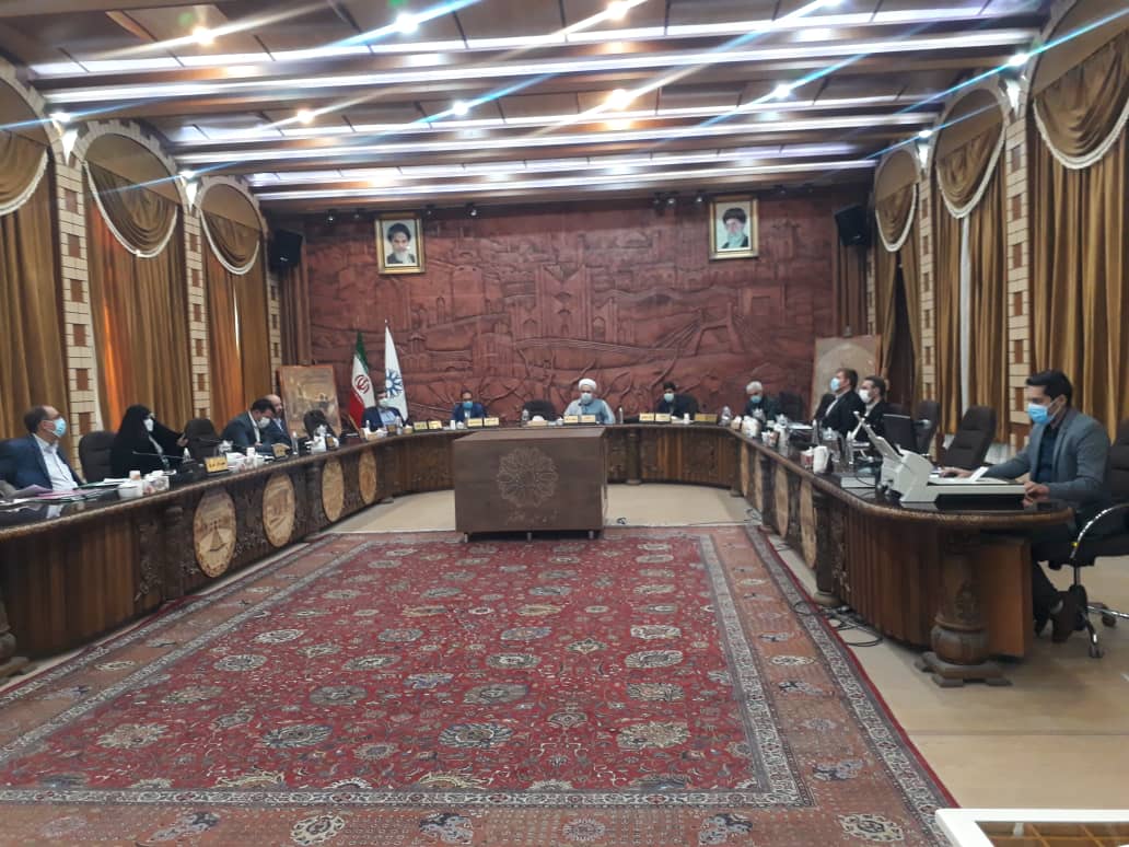 آغوشمان برای سرمایه گذاران باز است/ کلاهِ گشادِ معاون خدماتی بر سر شهردار منطقه