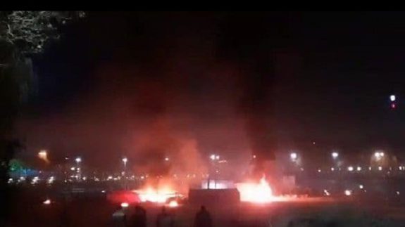 اراذل و اوباش در مقابل کشاورزان متحصن زاینده رود