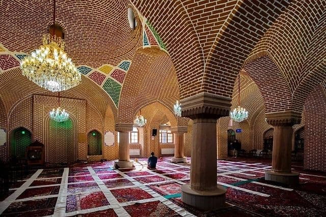 منبر تاریخی مسجد کریم خان تبریز مرمت می شود