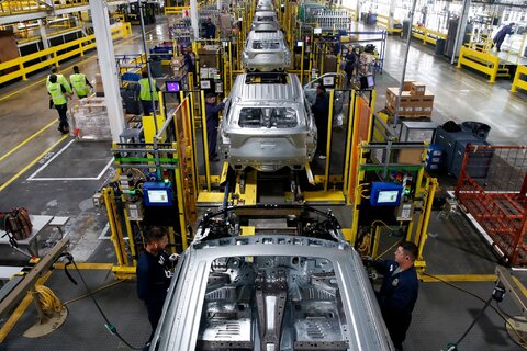 شرکت چرخشگر ایران خودرو تبریز از رکورد تولید ۱۰ ساله عبور کرد