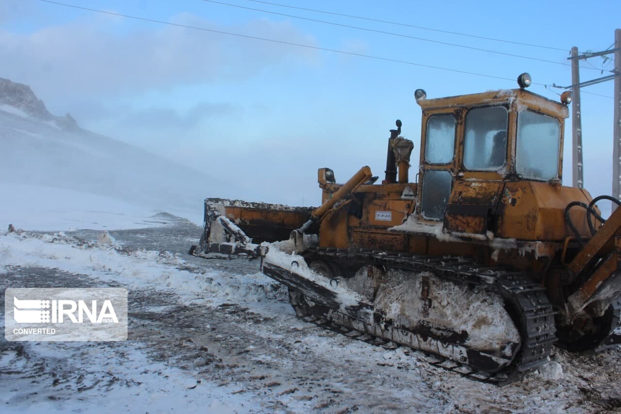 راه ارتباطی ۶۰ روستای هشترود همچنان بسته است