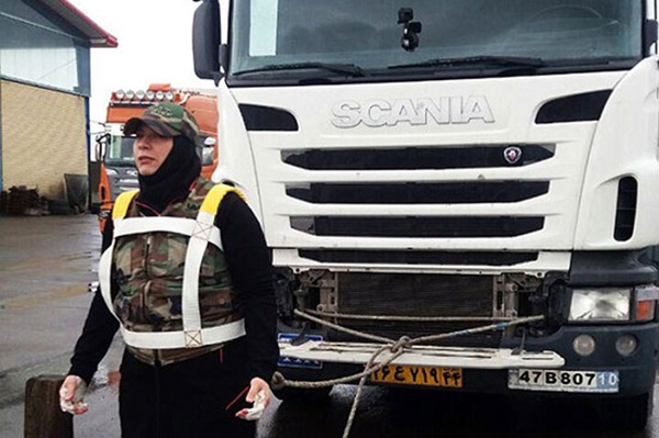 در تبریز از آقای رئیسی حمایت کردم، ایشان هم از من حمایت کند/ برای شهدا و سردار سلیمانی ارزش قائلم و به کشورهای دیگر نمی روم