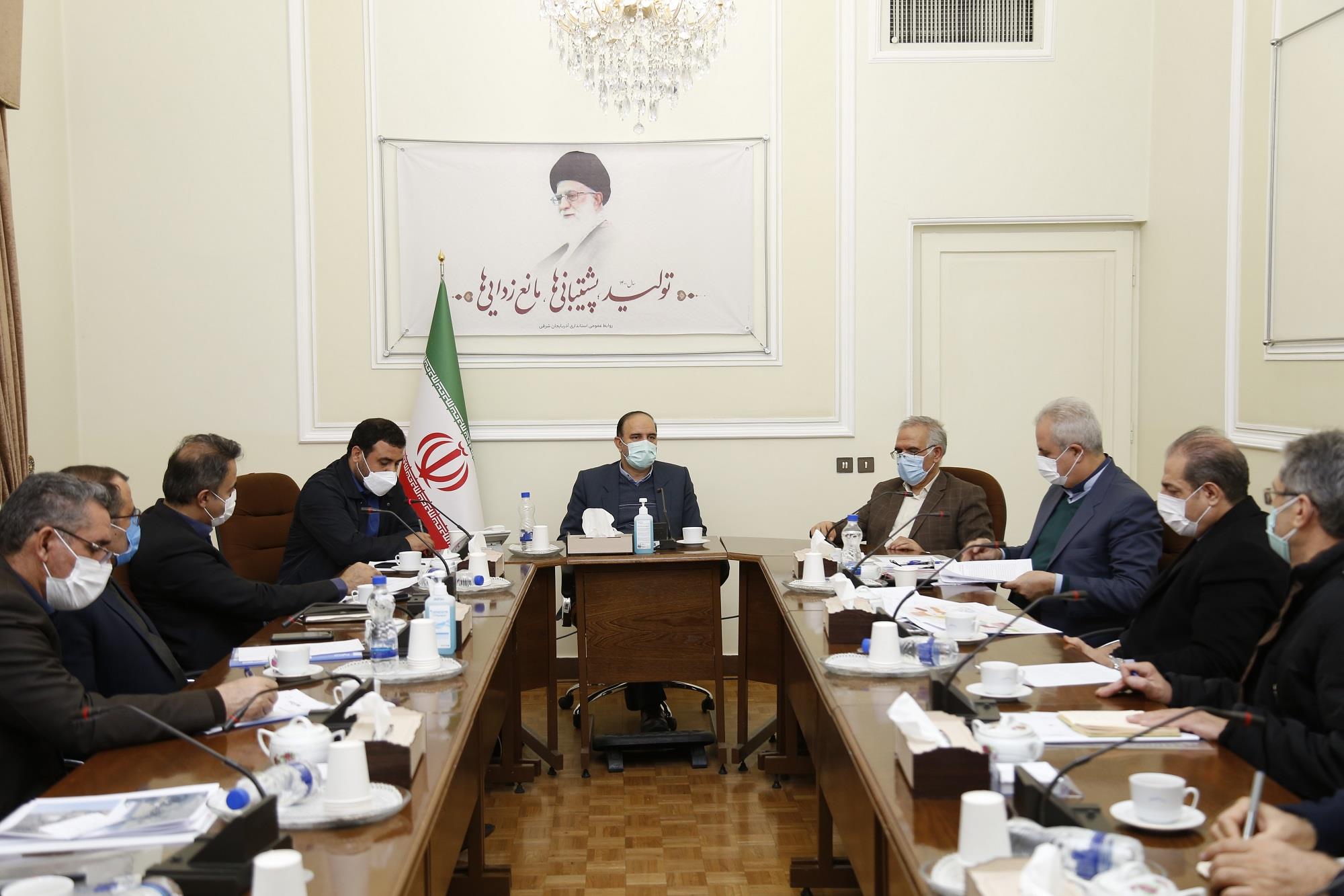 پیگیری مصوبات سفر استاندار به شهرستان مراغه/ تاکید بر رعایت ملاحظات زیست‌محیطی در توسعه واحدهای صنعتی