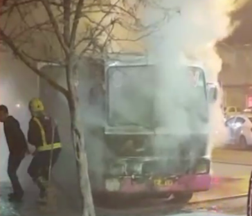 آتش گرفتن ۲ دستگاه مینی بوس در تبریز