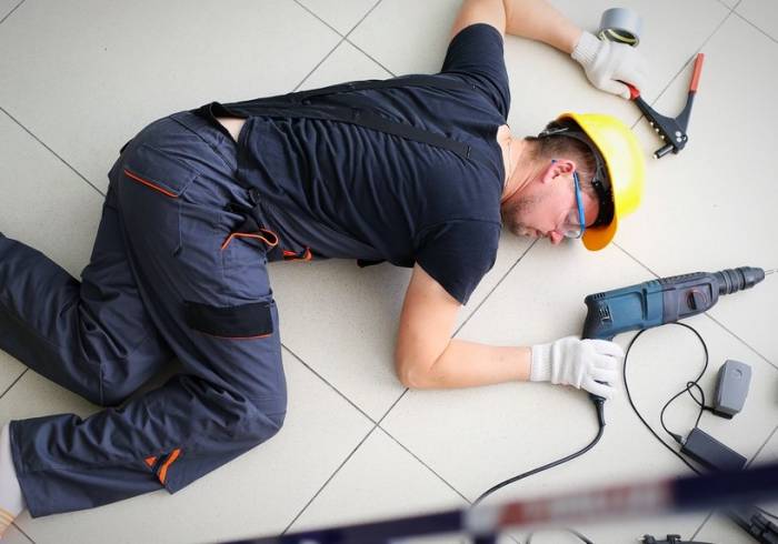 برق جان 19 آذربایجانی را گرفت