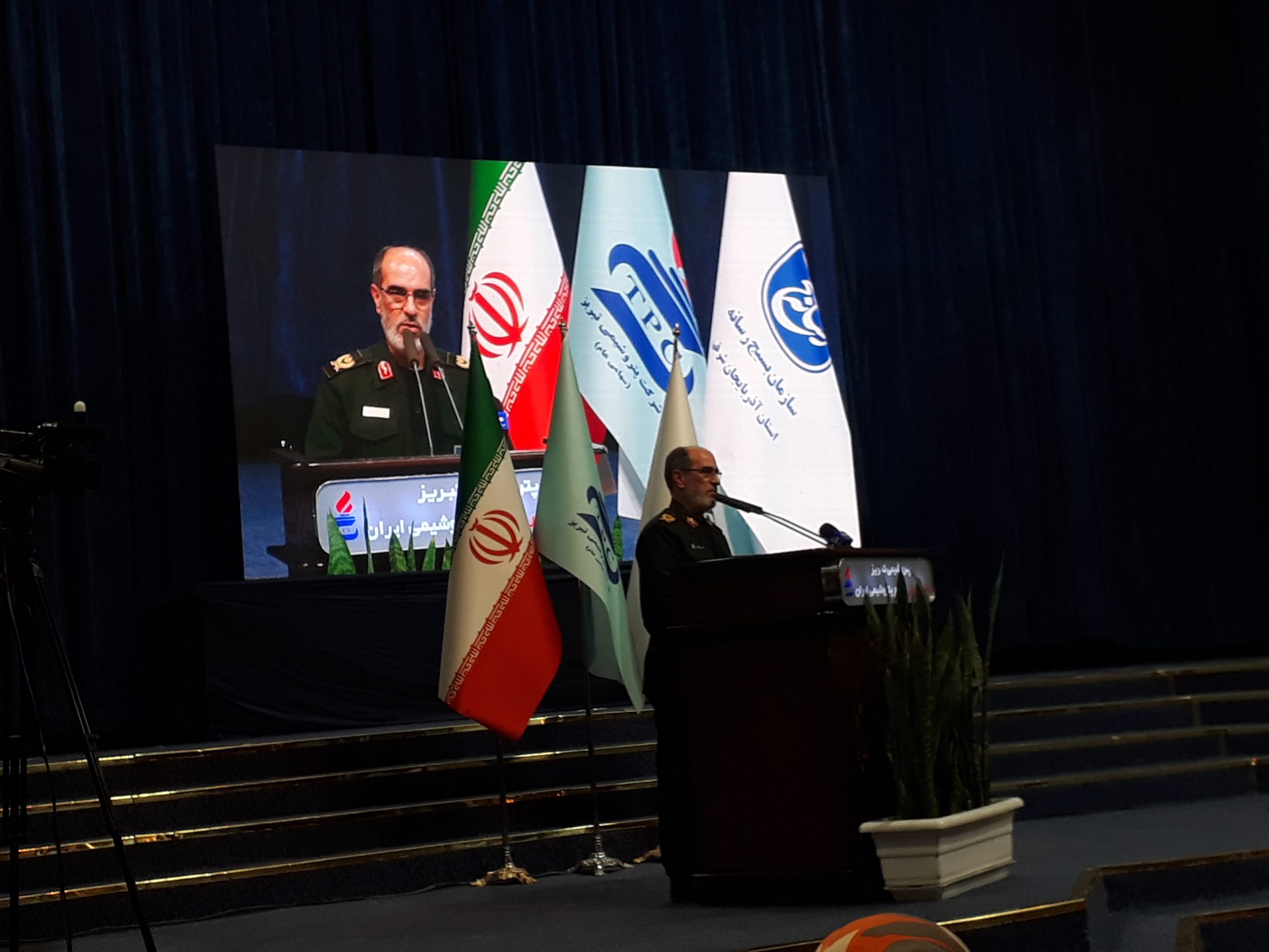 دشمن به دنبال بزرگ کردن مشکلات فعلی و تطهیر رژیم پهلوی است/رسانه‌ها، نیازمندِ محتواسازی