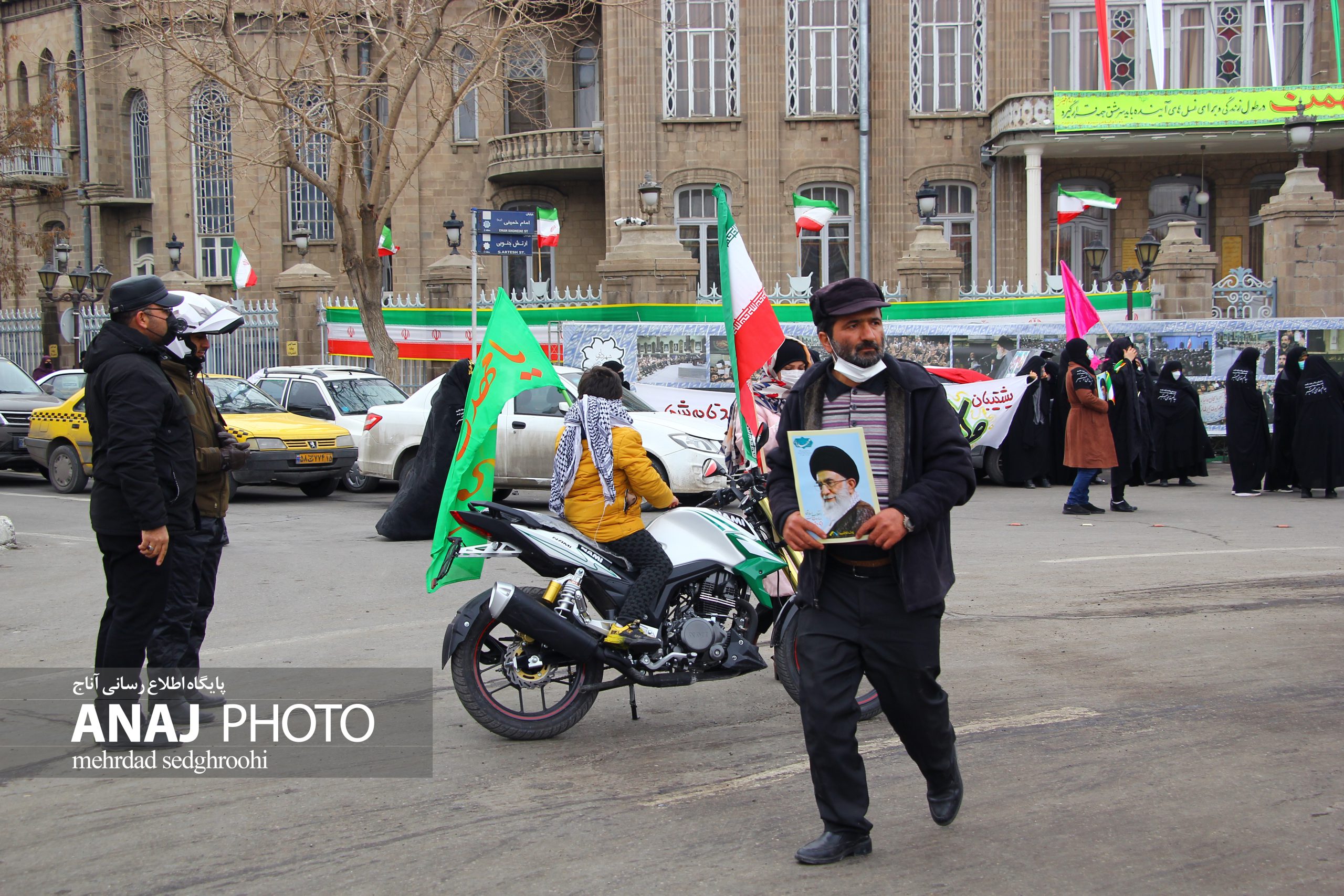 گزارش تصویری/ راهپیمایی خودرویی ۲۲ بهمن 1400 در تبریز