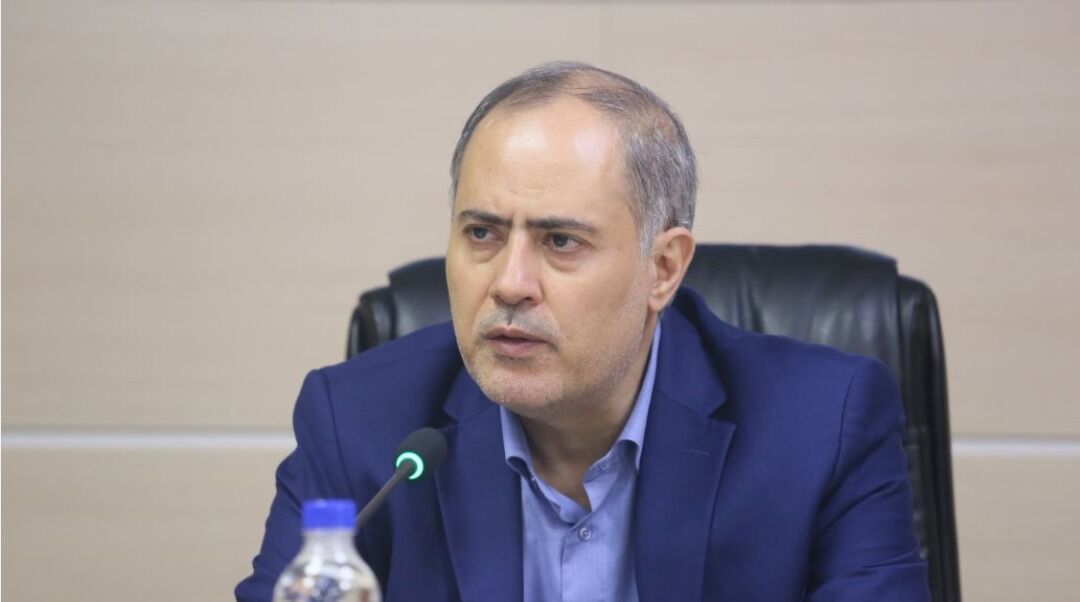 انتقاد فرشکاران از سپرده گذاری های صنایع بزرگ در خارج از آذربایجان شرقی