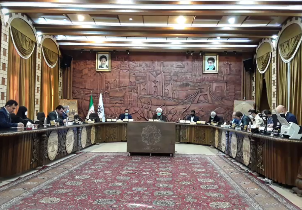 برای خرید 70 اتوبوس به 400 میلیارد نیاز داریم/شهردار قبلی شهر را تکه تکه کرده است