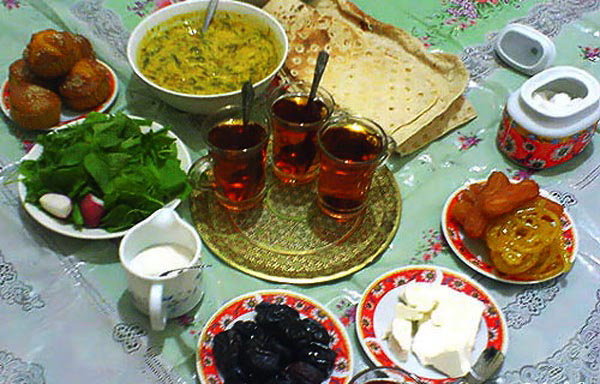 از رمضان خوانی تا بیدار کردن همسایه ها