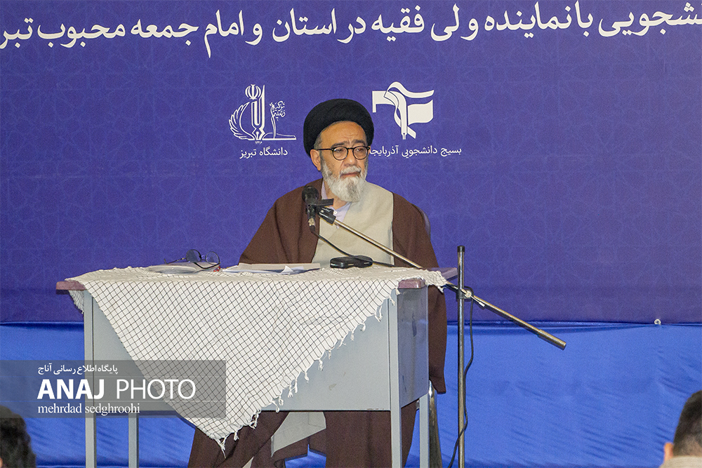  دانشجویان نقش حلقه های میانی حاکمیت را دارند/ دانشجو را نباید برای دغدغه اش مواخذه کرد