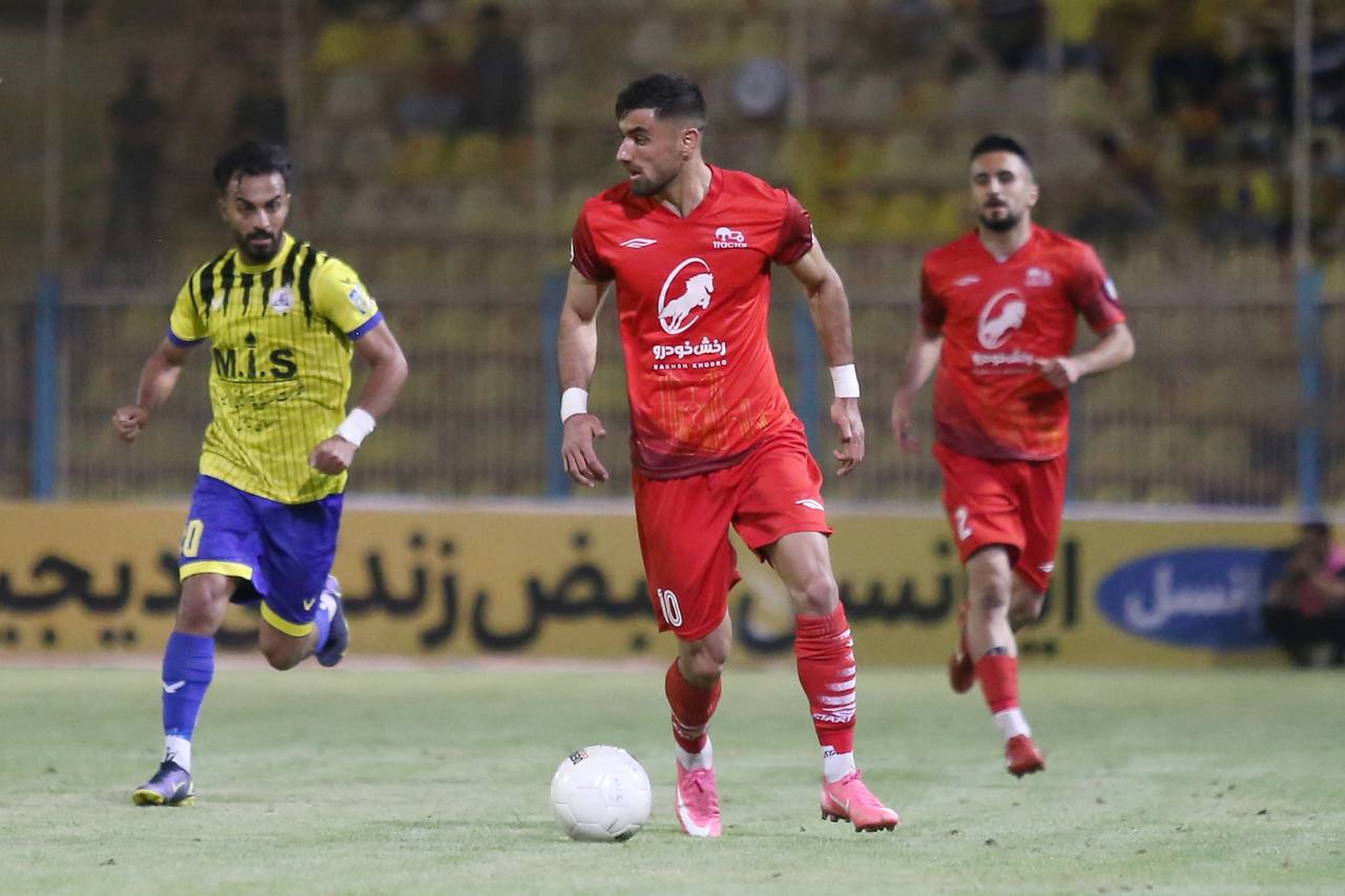 یک امتیاز بهتر از هیچی بود/ روغنسوزی تراکتور در نیمه مربیان!