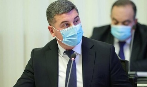 عذرخواهی توام با وعده وزیر ارمنستانی از رانندگان کامیون های ایرانی