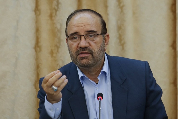 نگاه سیاسی و جناحی در آموزش و پرورش سم مهلک است/ چرا معلمان باید از جاهای دیگر گزینش شوند؟