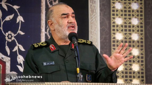 غروب دشمنان نزدیک شده است/ ما به پای آرزوهای ملت تا پای جان می‌مانیم