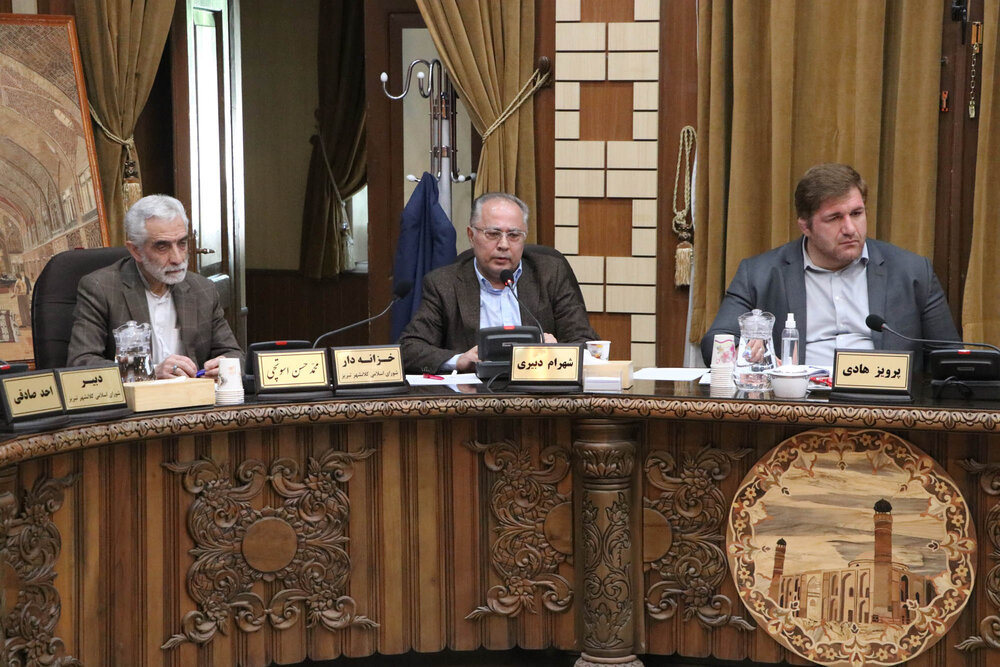 استفاده یزد از تجربیات مدیریت شهری در تبریز/ساختمان دانشگاه آزاد ناایمن نیست