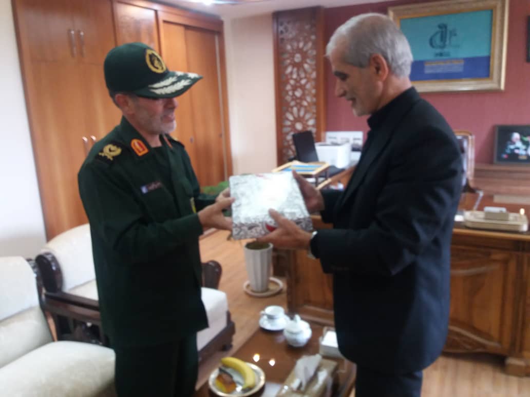 دیدار فرمانده سپاه عاشورا با رییس دانشگاه تبریز