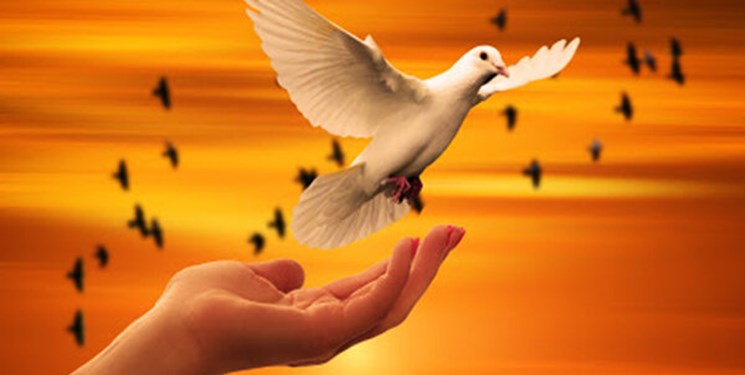 تاج گل‌هایی برای آزادی زندانیان در آذربایجان شرقی