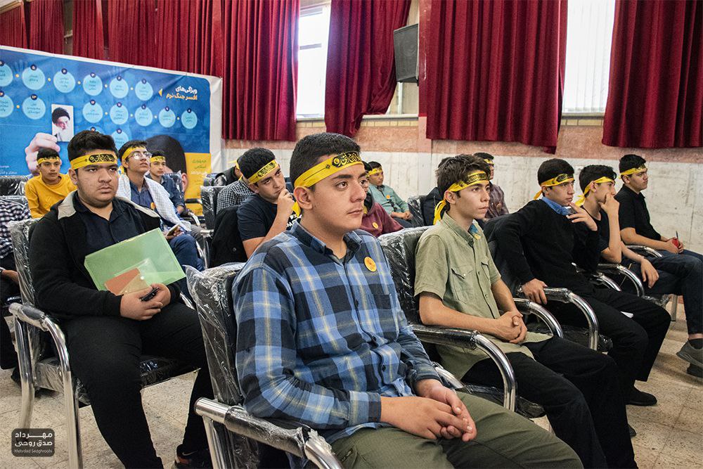 دانش‌آموزان باید از تاریخ و سیاست اطلاعات داشته باشند/ لزوم شناخت جنگ دشمنان برعلیه کشور