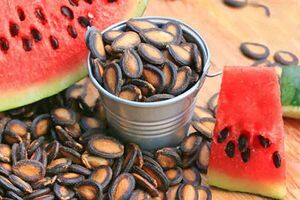 هسته این ۷ میوه را حتما بخورید