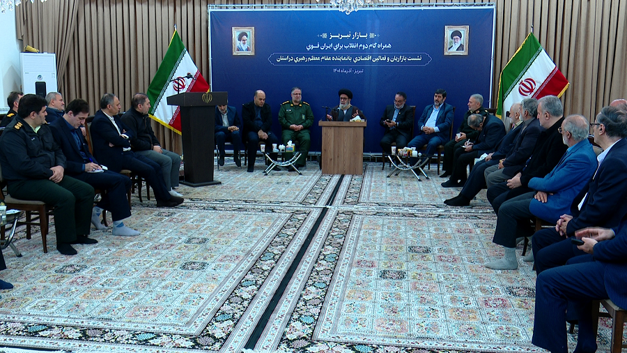 اصناف مراقب توطئه های دشمنان باشند