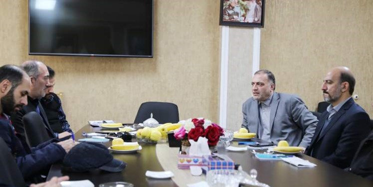 نمایش 100 اثر از 60 هنرمند تجسمی شاهد و ایثارگر غرب و شمال‌غرب کشور در تبریز