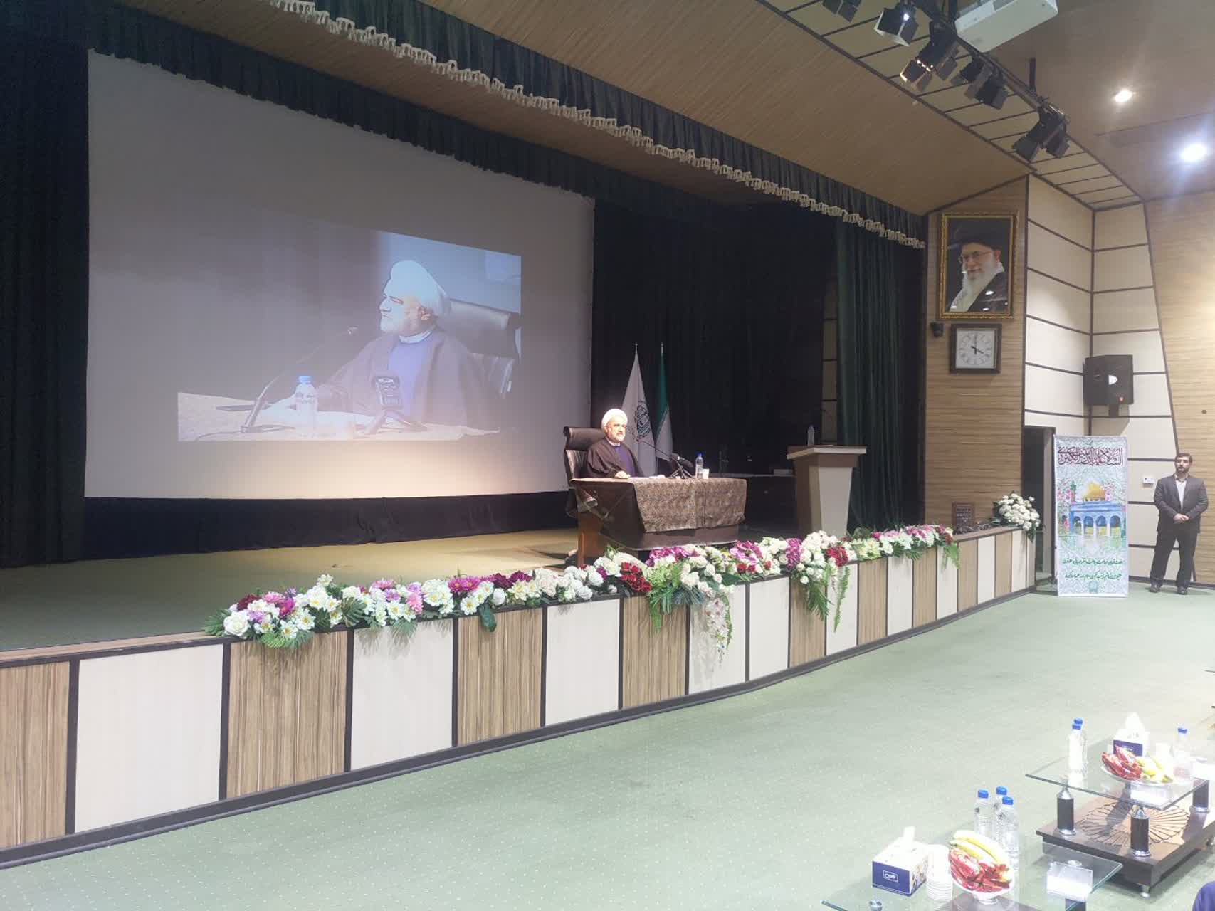 لزوم تربیت قضات و وکلای متخصص در هر حوزه/وکیل باید بال قاضی در روند دادرسی باشد