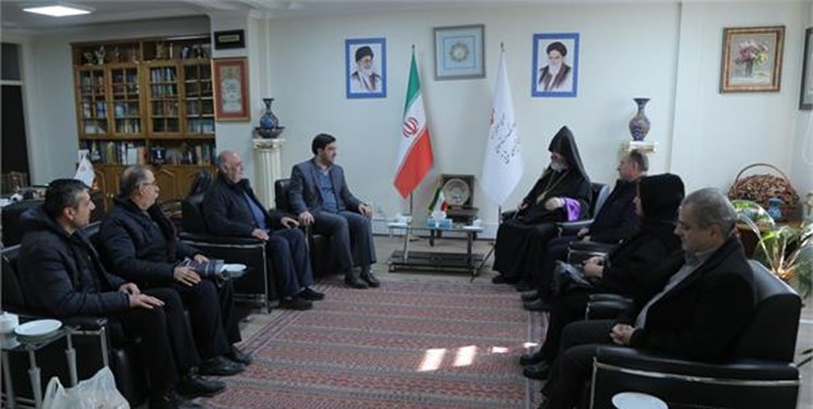 صلح و صمیمیت بین پیروان ادیان در ایران باید الگوی جهانیان باشد