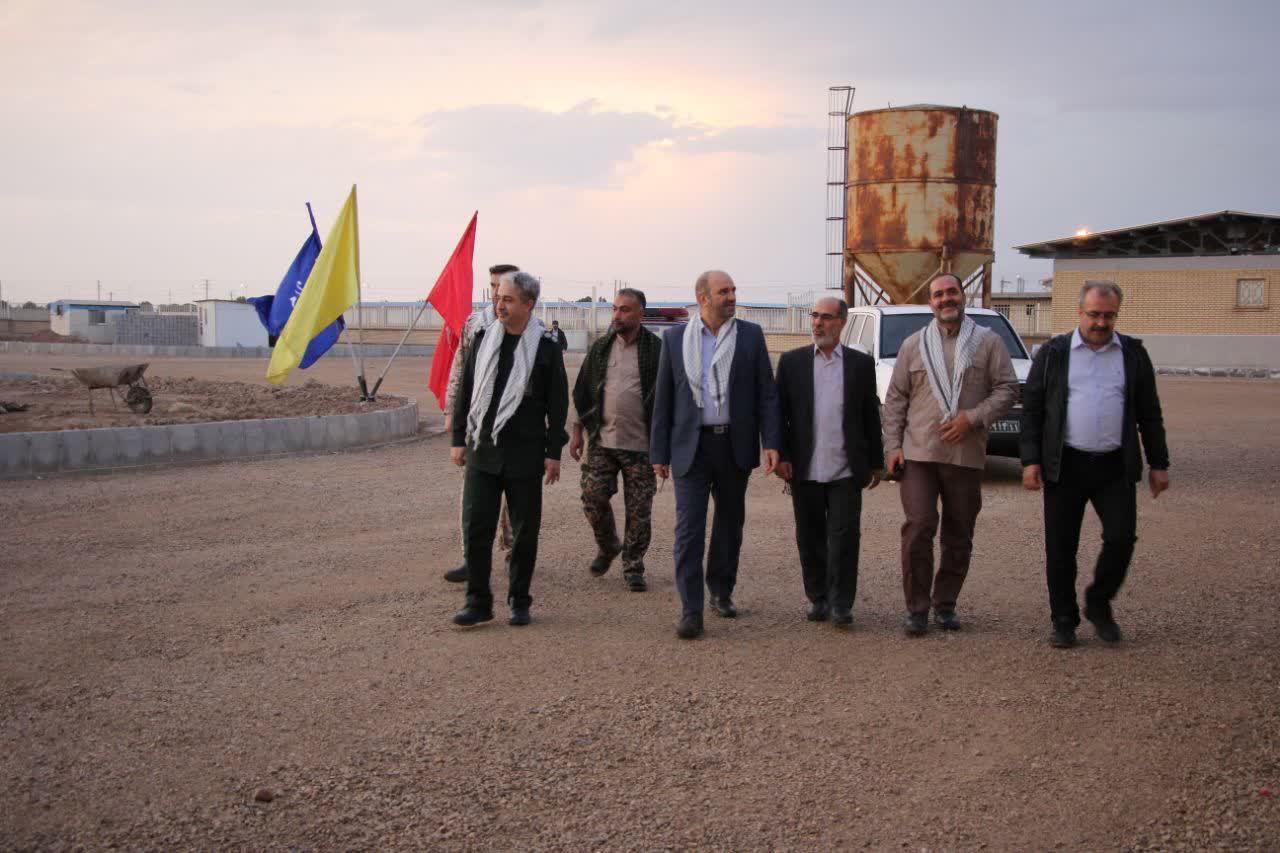 سفر استاندار آذربایجان شرقی به جنوب/ چرا خرم 5 اصله نهال خرما در خرمشهر کاشت؟