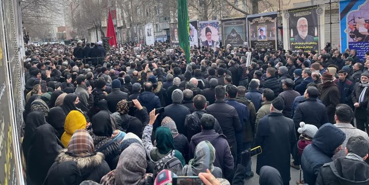 فیلم/ بدرقه استاد کریمی مراغه‌ای با شعر خودش